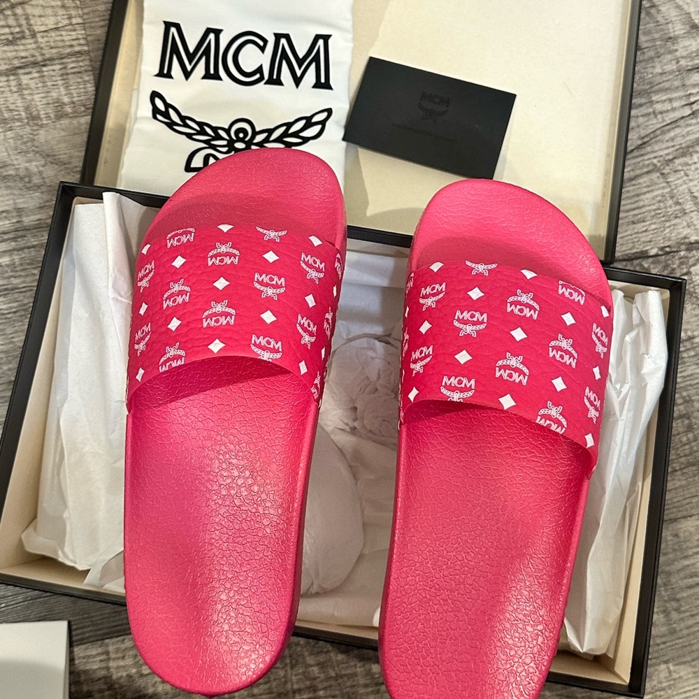 MCM slides